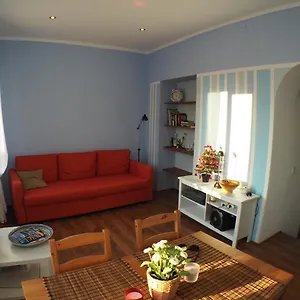 Apartamento Cosy W/ Terrace In The Old Centre, Málaga